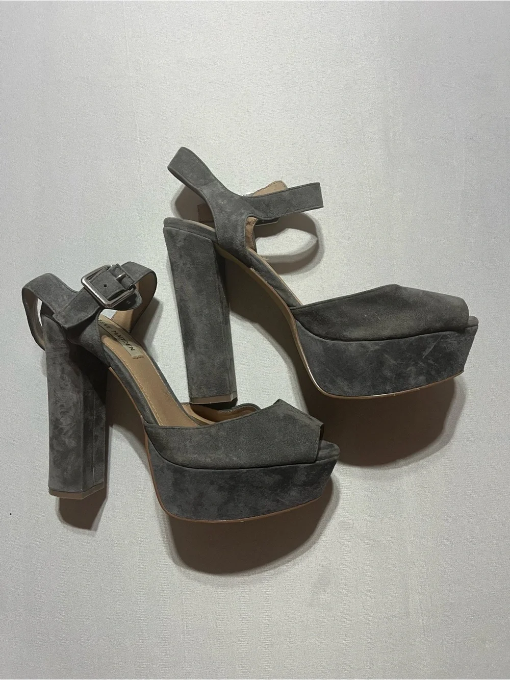 Steve Madden Women’s 10 Gray Suede Platform 6” Heel Sandals with Ankle Strap